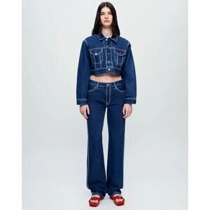 NEW! RE/DONE Size Medium Cropped Denim Trucker Jacket  Indigo $395 msrp G22-14